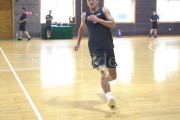杨政折返跑体测未通过视频曝光 双手撑膝大口喘气💦
