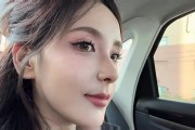Bin：？？LPL解说rita分享自拍视频：看！太阳！