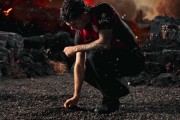 米兰发布下赛季主场球衣：经典红黑条纹，黑色圆领+袖子